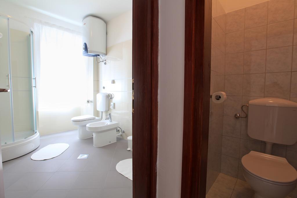 Apartments Antons 2 PUY Rom bilde